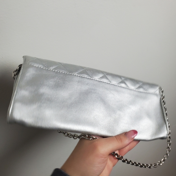 Celine Dion Sensational Silver Cushioned Bag - Picture 11 of 15